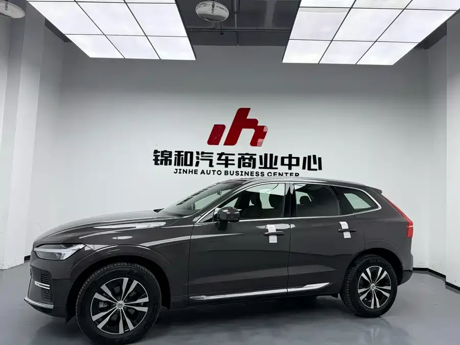 Volvo XC60 2025 B5 4WD Zhiyi Luxury Edition 2025 — миниатюра 5