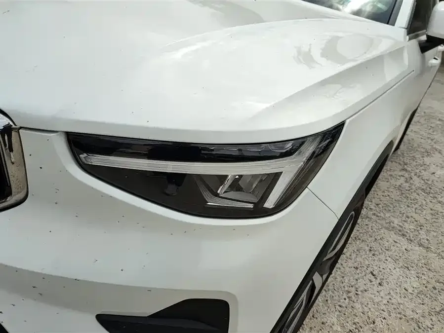 Volvo XC40 2024 B3 Zhiyuan Luxury Edition 2023 — миниатюра 5