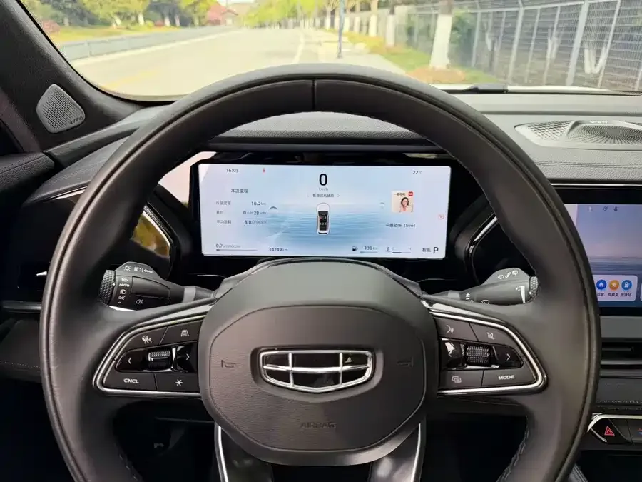 Geely Monjaro Xingyue L 2024 2.0TD High Power Automatic 2WD Skyline Edition 2024 — миниатюра 3