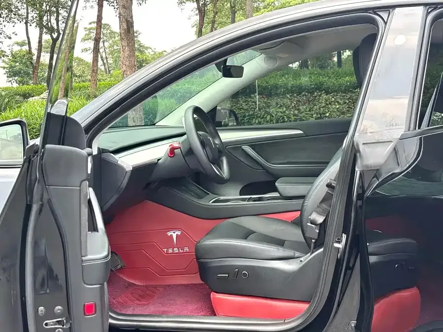 Tesla Model Y Model Y 2024 rear-wheel drive version 2024 — миниатюра 2