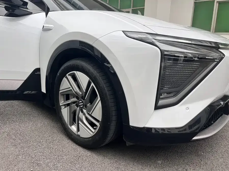 HiPhi Y Gaohe HiPhi Y 2023 560km Pioneer Edition 2023 — миниатюра 5