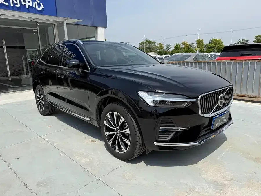 Volvo XC60 2024 B5 4WD Zhiyuan Luxury Edition 2024 — миниатюра 2
