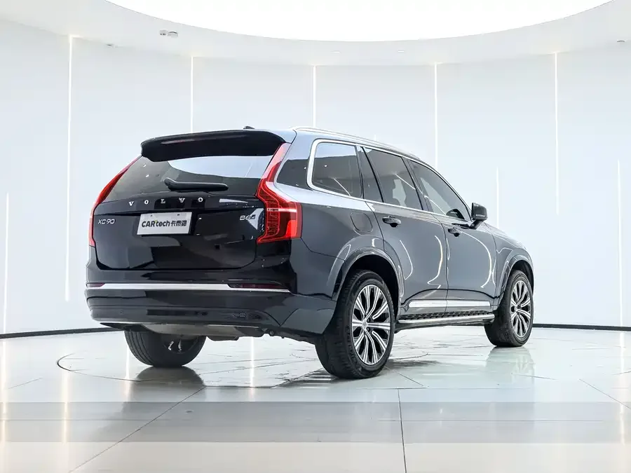 Volvo XC90 2024 B6 Zhiyi Luxury Edition 7 Seaters 2024 — миниатюра 2
