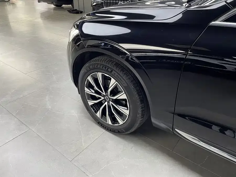 Volvo XC60 2023 B5 4WD Zhiyuan Luxury Edition 2022 — миниатюра 5