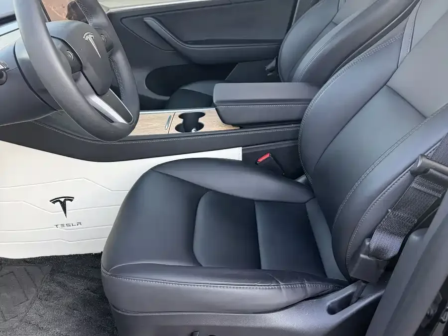 Tesla Model Y Model Y 2022 facelift rear-wheel drive version 2023 — миниатюра 2
