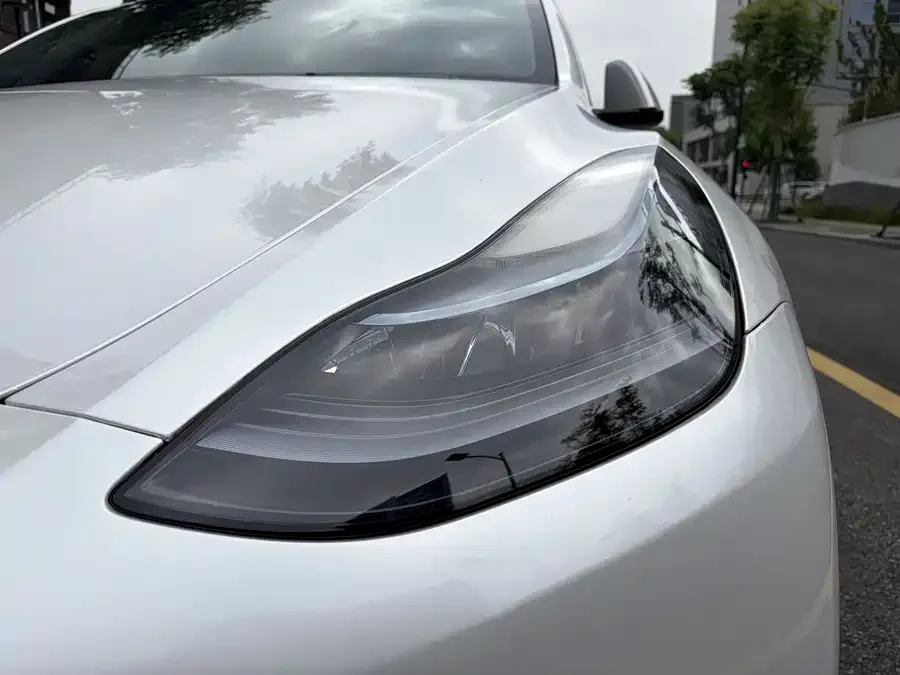 Tesla Model Y Model Y 2022 Performance All-Wheel Drive Edition 2023 — миниатюра 2