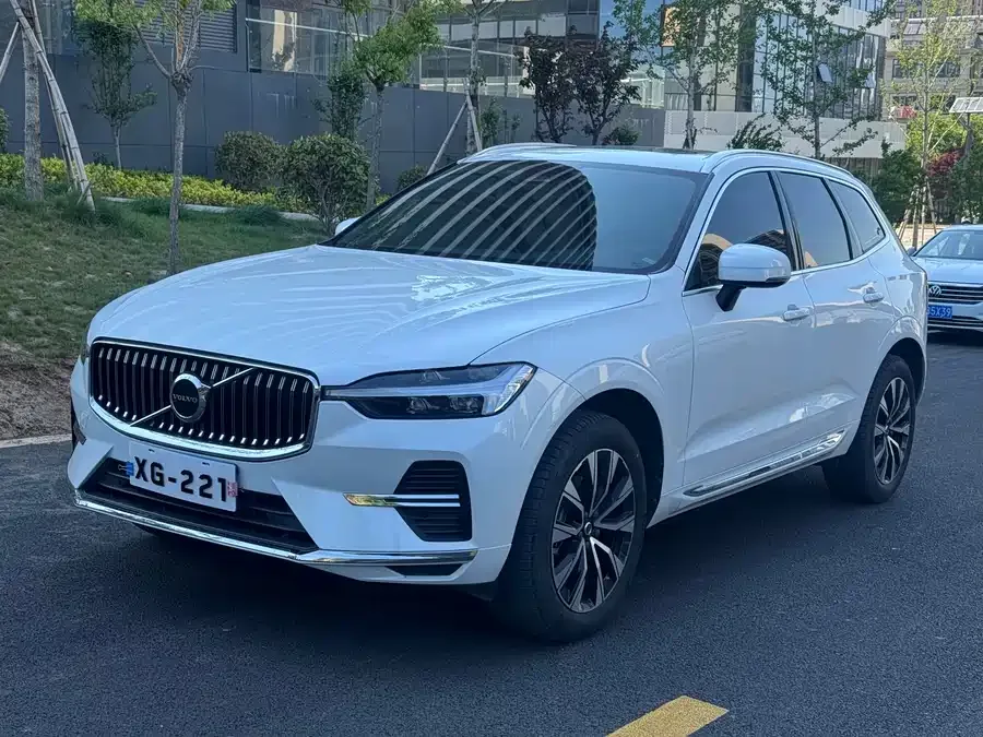 Volvo XC60 2022