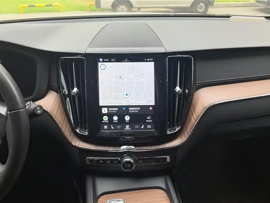 Volvo XC60 2023 B5 4WD Zhiyuan Luxury Edition 2023 — миниатюра 4