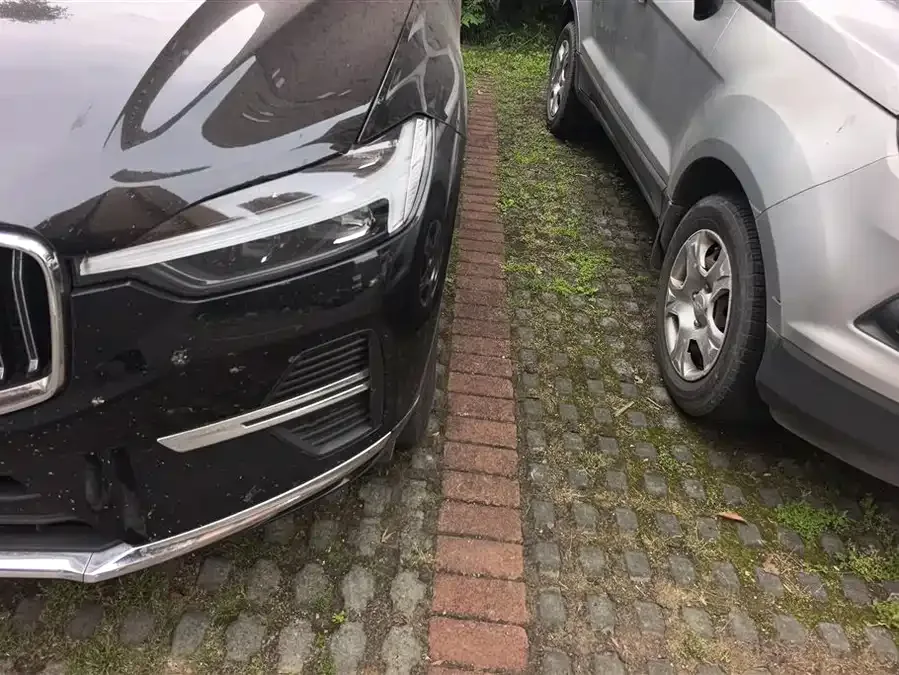 Volvo XC60 2023 B5 4WD Zhiyuan Luxury Edition 2023 — миниатюра 5