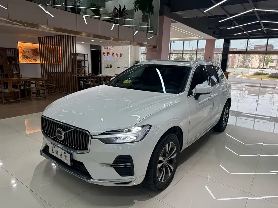 Volvo XC60 2022