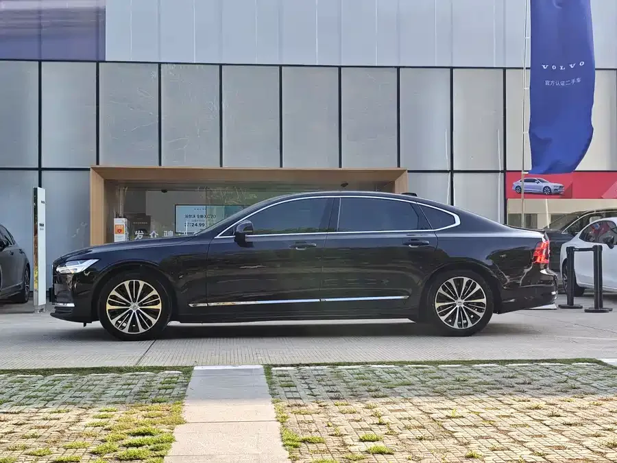 Volvo S90 2024 B5 Luxury Edition 2024 — миниатюра 4