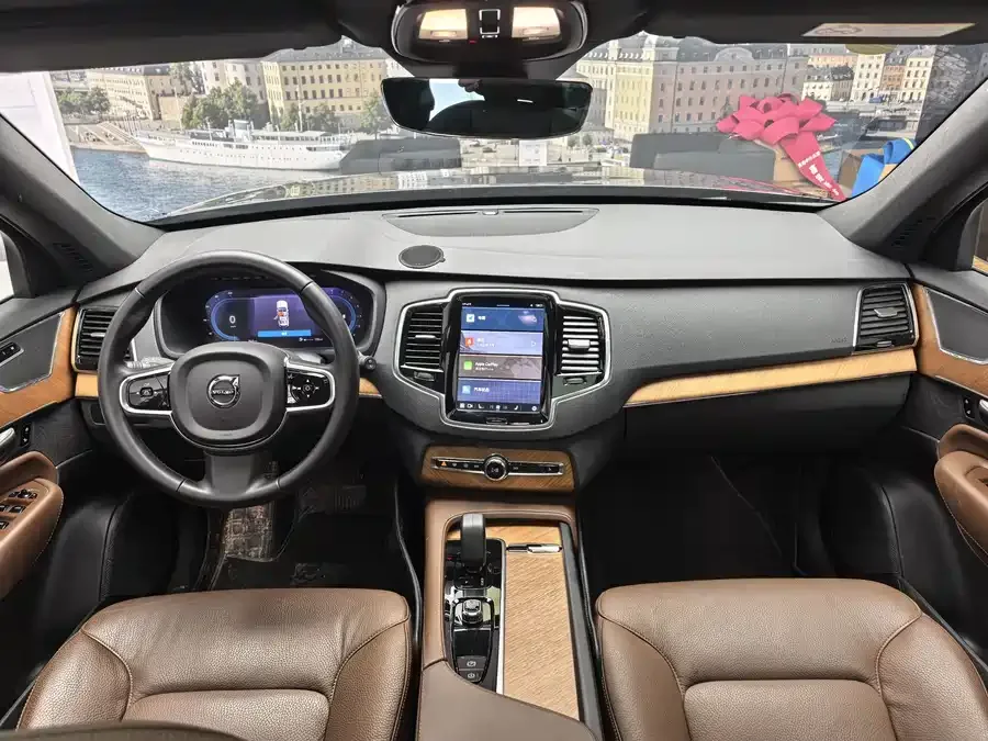Volvo XC90 2024 B6 Zhiyi Luxury Edition 7 Seaters 2025 — миниатюра 4