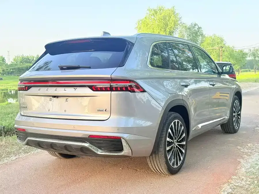 Geely Monjaro Xingyue L 2025 Dongfangyao 2.0TD Automatic Star-gazing Edition 2025 — миниатюра 3