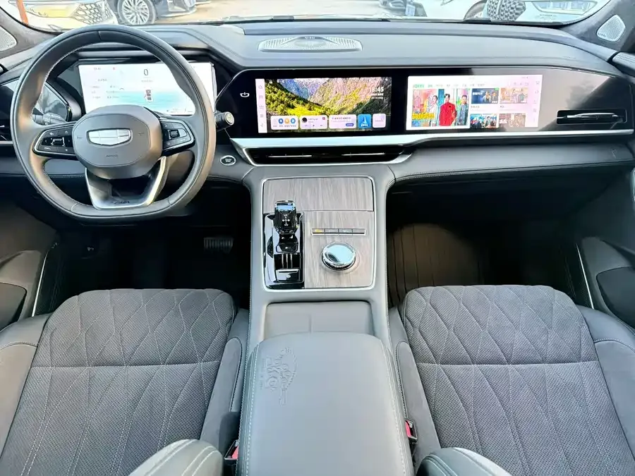 Geely Monjaro Xingyue L 2025 Dongfangyao 2.0TD Automatic Star-gazing Edition 2025 — миниатюра 4