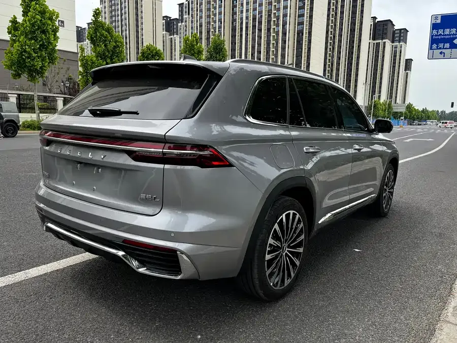 Geely Monjaro Xingyue L 2025 Dongfangyao 2.0TD Automatic Star-gazing Edition 2025 — миниатюра 3