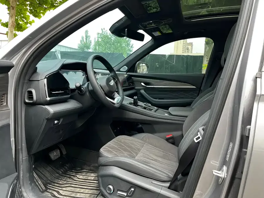 Geely Monjaro Xingyue L 2025 Dongfangyao 2.0TD Automatic Star-gazing Edition 2025 — миниатюра 4