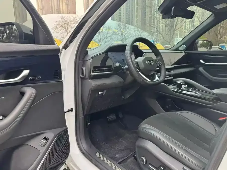 Geely Monjaro Xingyue L 2024 2.0TD High Power Automatic 2WD Skyline Edition 2024 — миниатюра 4