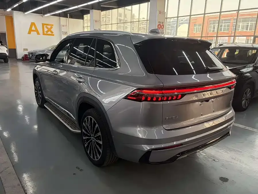 Geely Monjaro Xingyue L 2024 Hybrid 1.5T Tiangong Edition 2024 — миниатюра 3
