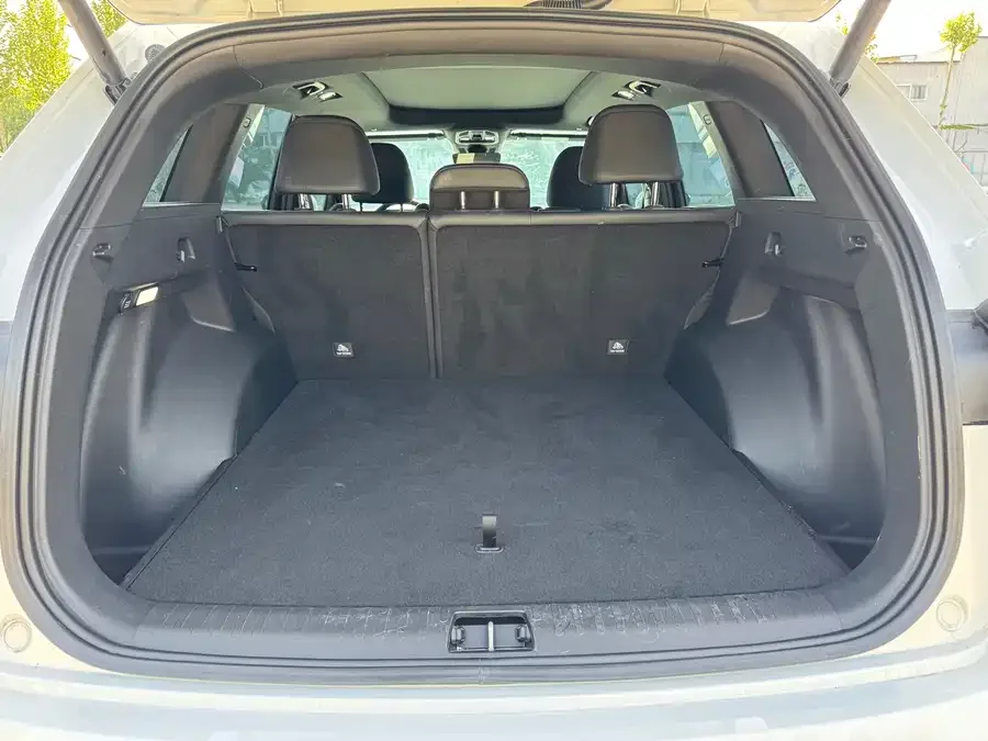 Geely Monjaro Xingyue L 2024 2.0TD DCT EVO two-wheel drive premium model 2025 — миниатюра 4