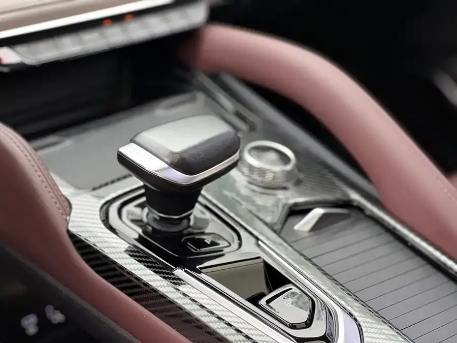Geely Monjaro Xingyue L 2021 2.0TD High-power Automatic 4WD Flagship Model 2022 — миниатюра 4