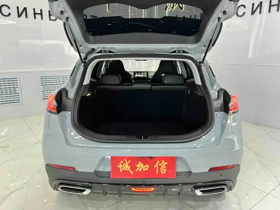 Geely Emgrand S Emgrand S 2022 1.4T CVT Crossover Player Edition 2023 — миниатюра 5