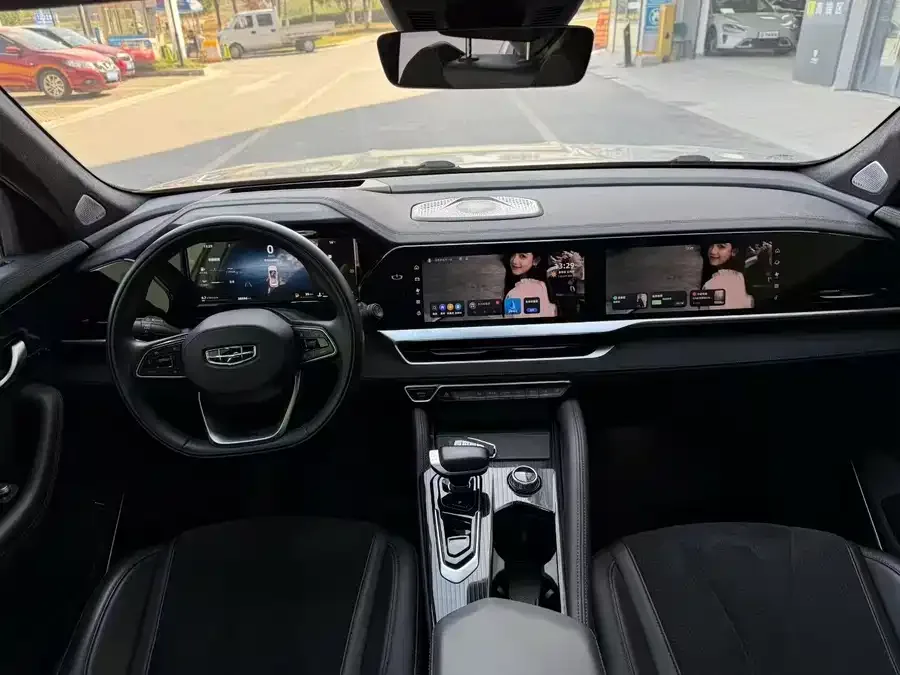 Geely Monjaro Xingyue L 2024 2.0TD High Power Automatic 2WD Skyline Edition 2024 — миниатюра 2