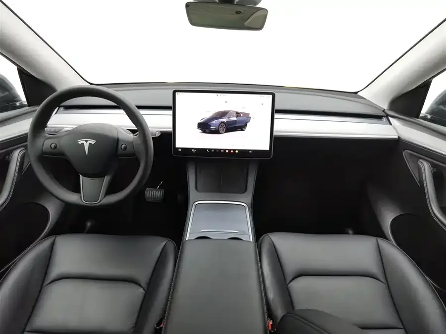 Tesla Model Y Model Y 2024 rear-wheel drive version 2025 — миниатюра 2