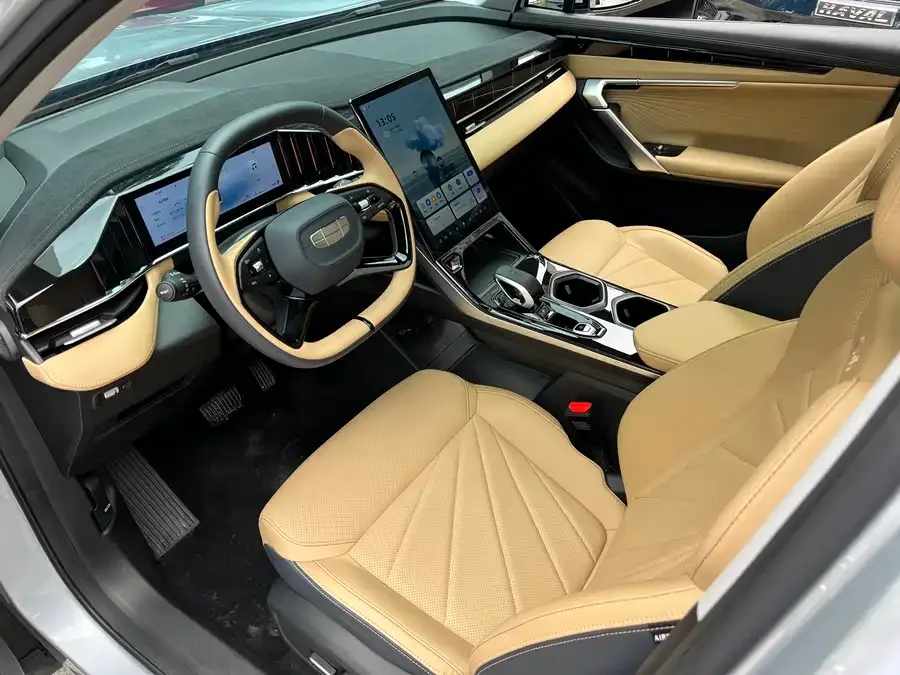 Geely Atlas L Boyue L 2023 1.5TD DCT Premium Edition 2023 — миниатюра 3
