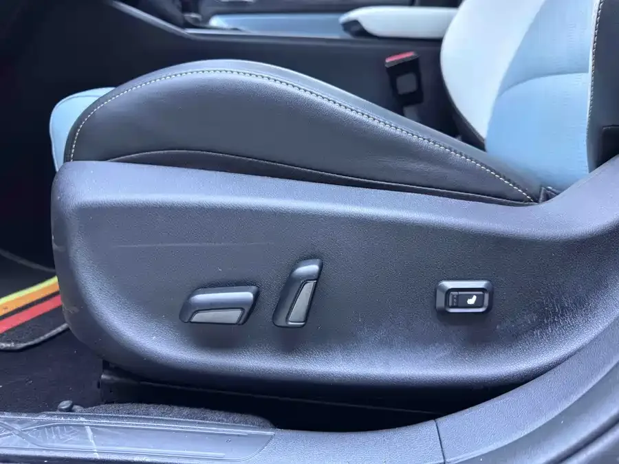 Geely Emgrand S Emgrand S 2022 1.4T CVT Crossover Player Edition 2022 — миниатюра 5