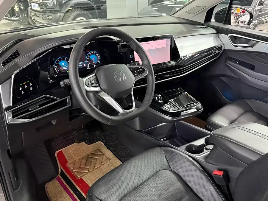 Volkswagen Talagon 2022 Lanjing 380TSI 4WD Luxury Jiajing Edition Pro 6 Seaters 2022 — миниатюра 3