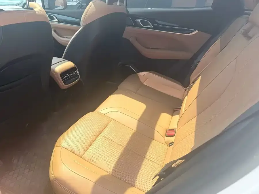 Geely Atlas L Boyue L 2025 fourth generation 1.5TD DCT sails 2025 — миниатюра 2