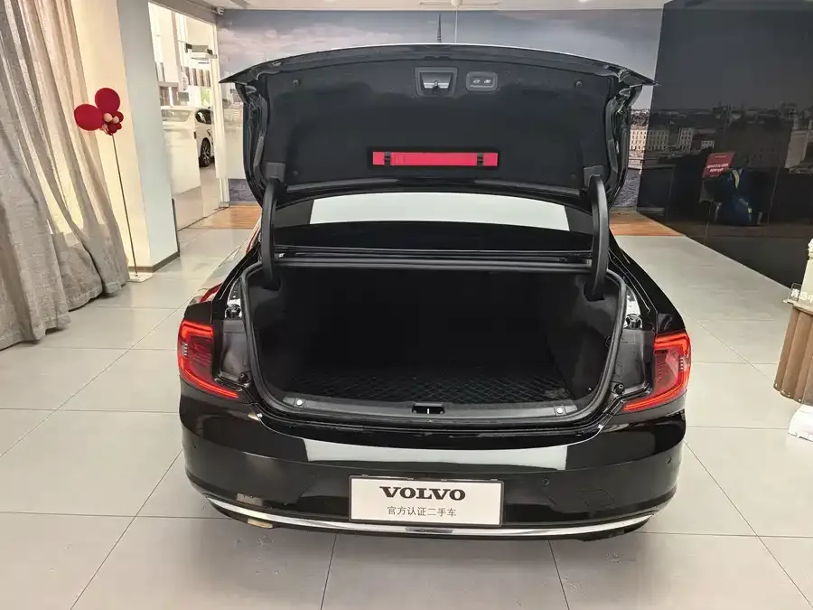 Volvo S90 2025 B5 Smart Luxury Edition 2024 — миниатюра 5