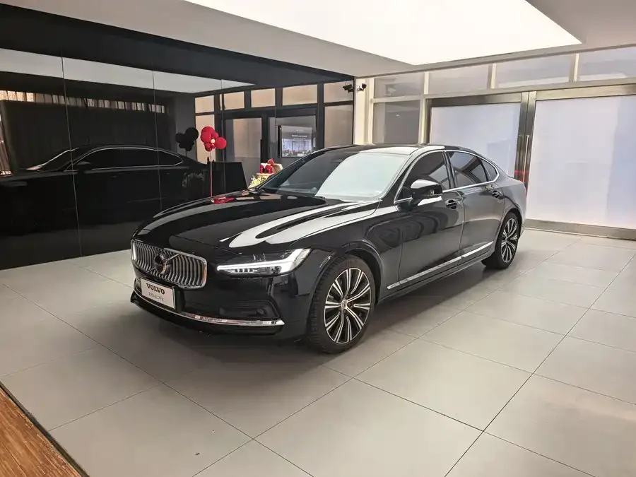 Volvo S90 2024