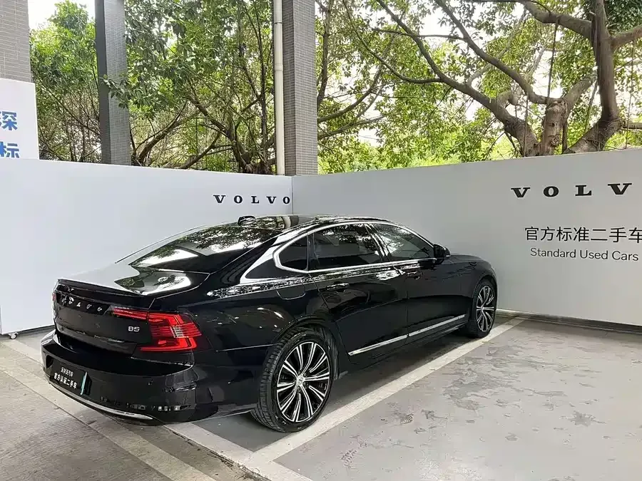 Volvo S90 2024 B5 Smart Luxury Edition 2024 — миниатюра 3