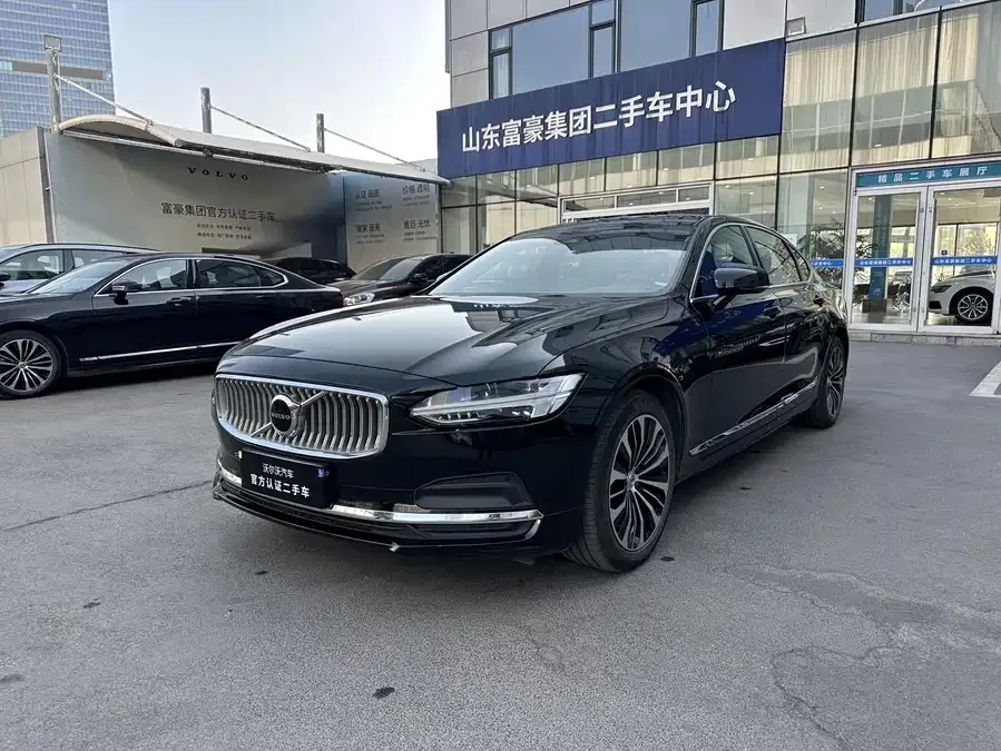 Volvo S90 2024 B5 Luxury Edition 2024 — фото 1, купить с доставкой в Москву