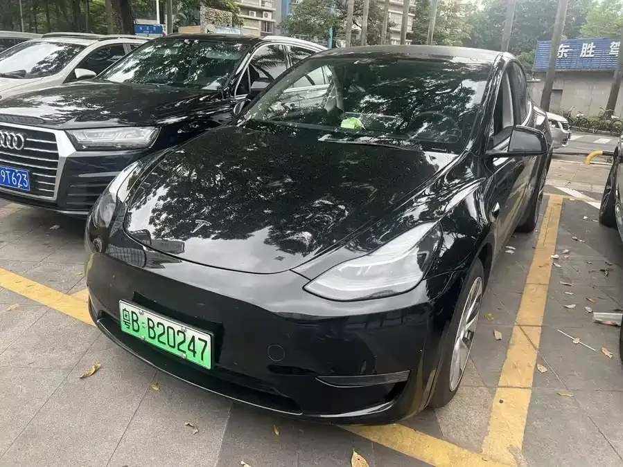 Tesla Model Y 2022