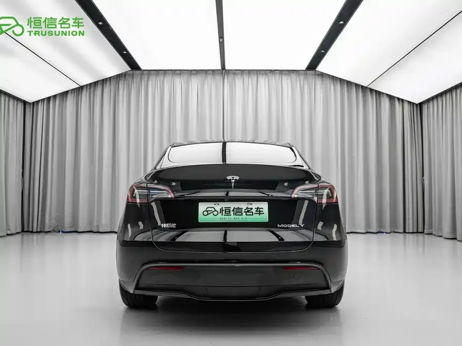 Tesla Model Y Model Y 2023 rear-wheel drive version 2024 — миниатюра 2