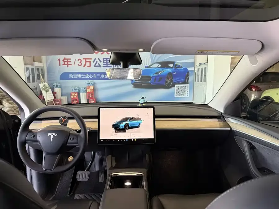 Tesla Model Y Model Y 2022 facelift long-range all-wheel drive version 2023 — миниатюра 2