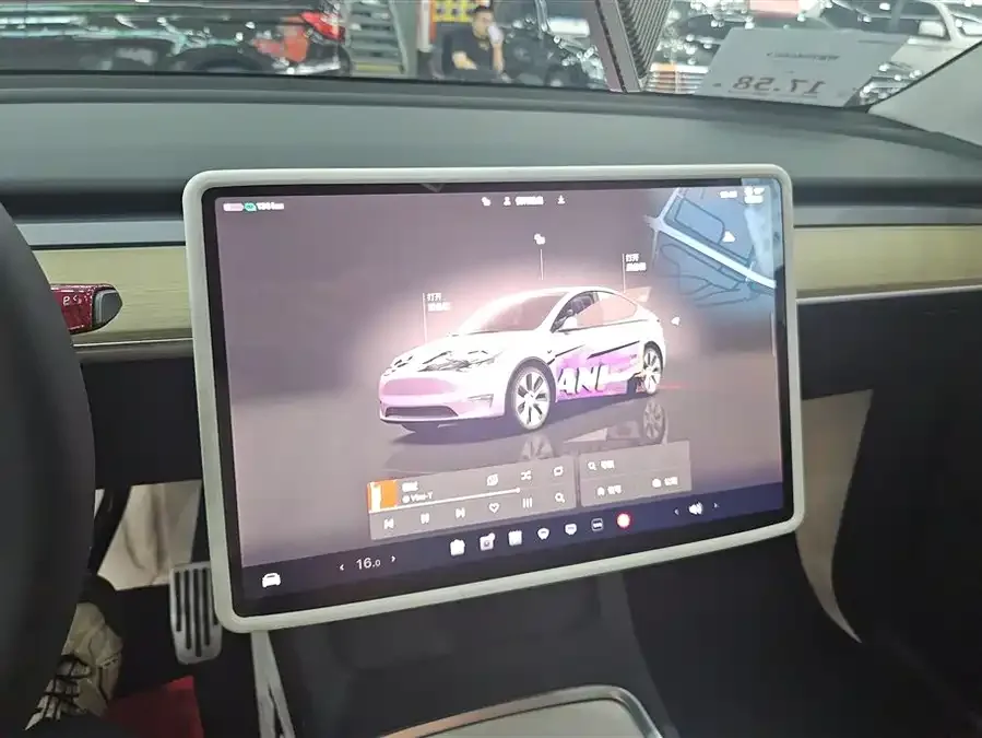 Tesla Model Y Model Y 2022 rear-wheel drive version 2023 — миниатюра 4