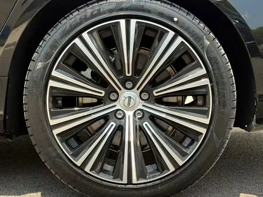 Volvo S90 2023 B5 Zhiyuan Luxury Edition 2023 — миниатюра 2