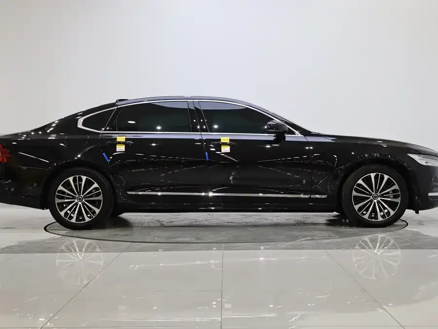 Volvo S90 2024 B5 Luxury Edition 2024 — миниатюра 3