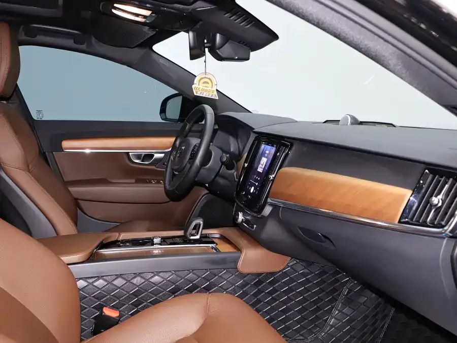 Volvo S90 2024 B5 Luxury Edition 2024 — миниатюра 4