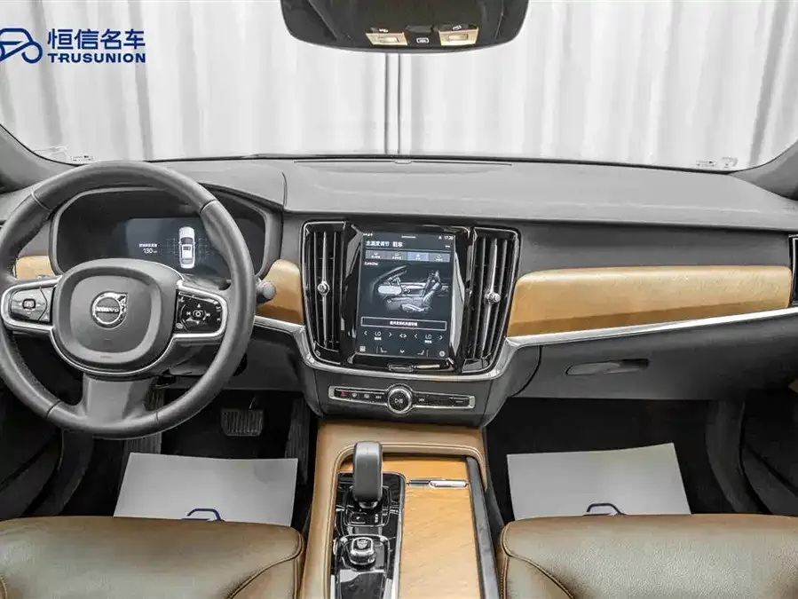 Volvo S90 2024 B5 Luxury Edition 2024 — миниатюра 4
