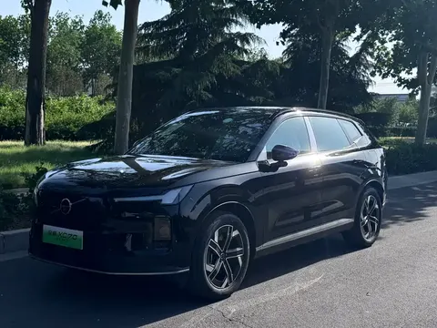 Volvo XC70 plug-in hybrid 2026 buy in Moscow