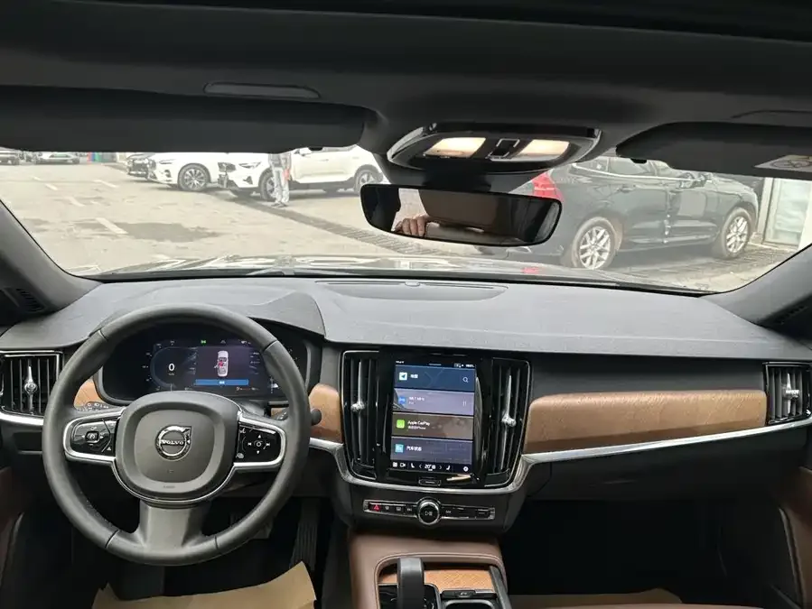 Volvo S90 2025 B5 Zhiyi Luxury Edition 2024 — миниатюра 3