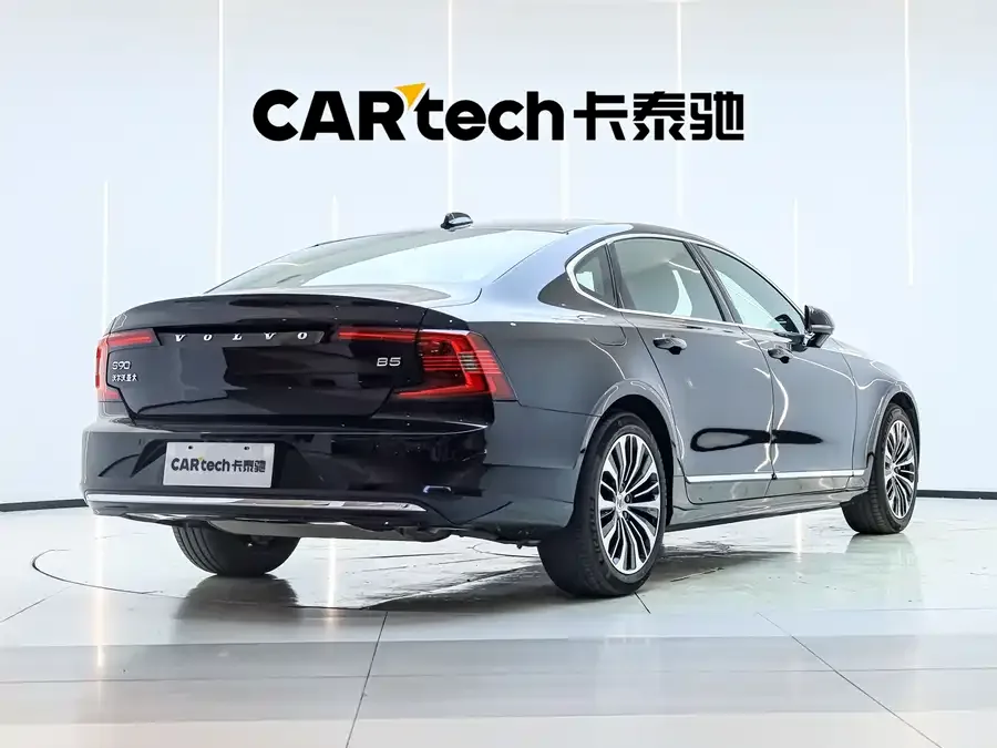 Volvo S90 2025 B5 Zhiyi Luxury Edition 2025 — миниатюра 2