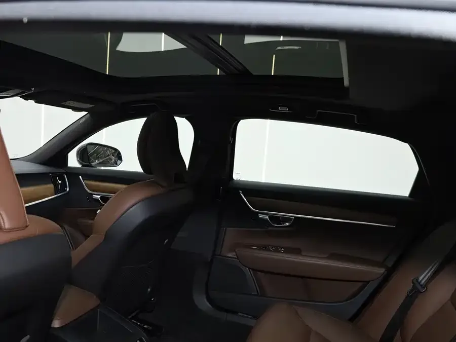 Volvo S90 2025 B5 Zhiyi Luxury Edition 2025 — миниатюра 4