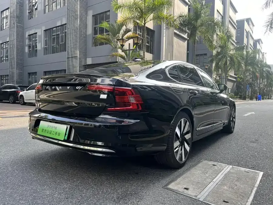 Volvo S90 plug-in hybrid Volvo S90 Plug-in Hybrid 2025 Plug-in Hybrid Four-wheel Drive Long-range Smart Luxury Edition 2024 — миниатюра 3