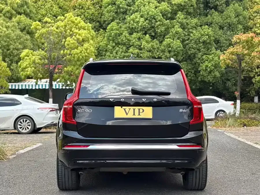 Volvo XC90 2023 B6 Zhiyi Luxury Edition 7 Seaters 2022 — миниатюра 2