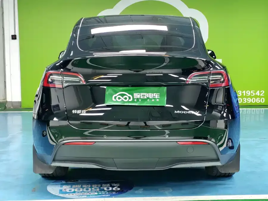 Tesla Model Y Model Y 2022 facelift rear-wheel drive version 2022 — миниатюра 5